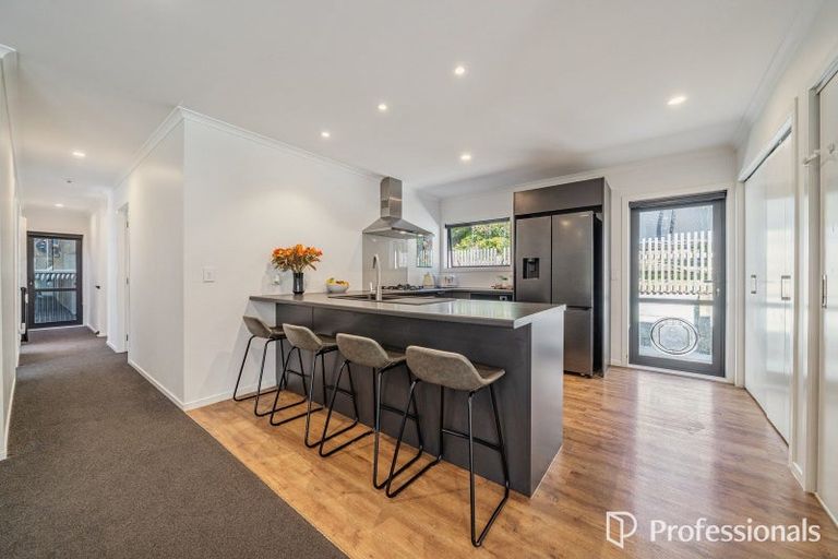 Photo of property in 10 Aratika Grove, Stokes Valley, Lower Hutt, 5019