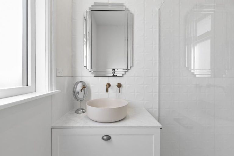 Photo of property in 3 Totara Street, Eastbourne, Lower Hutt, 5013