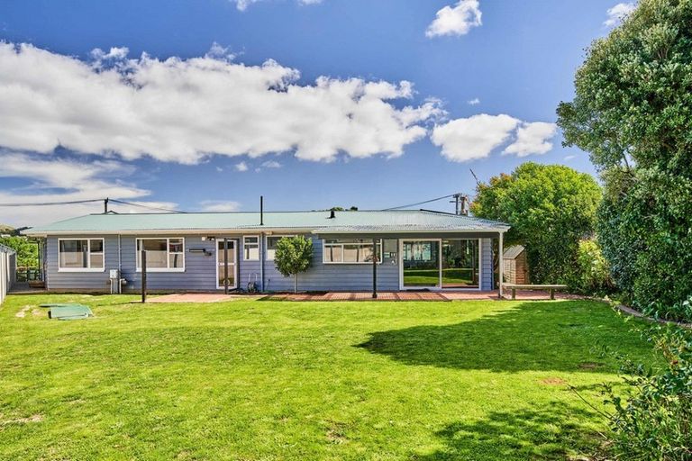 Photo of property in 19 Motukaraka Point, Pauatahanui, Porirua, 5381