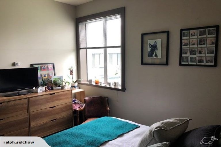 Photo of property in 98 Riddiford Street, Newtown, Wellington, 6021