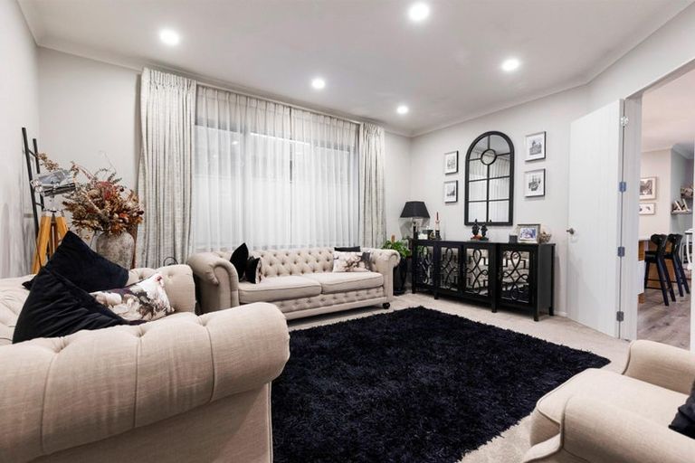 Photo of property in 8 Gemscott Crescent, Huapai, Kumeu, 0810