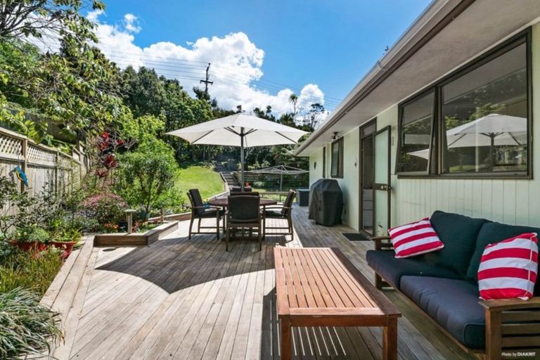 Photo of property in 41 John Dee Crescent, Red Beach, 0932