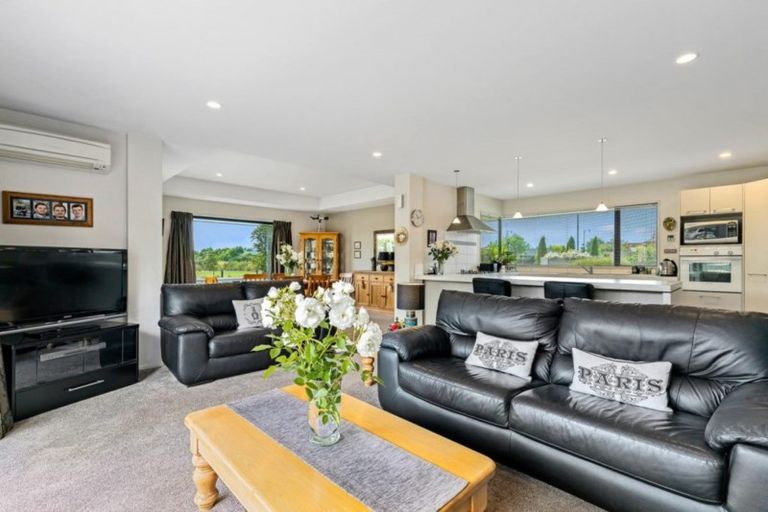 Photo of property in 2 Kilbrannan Close, Broomfield, Christchurch, 8042