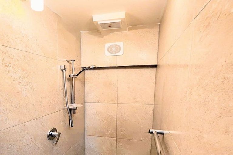 Photo of property in 1/43 Brockworth Place, Riccarton, Christchurch, 8011