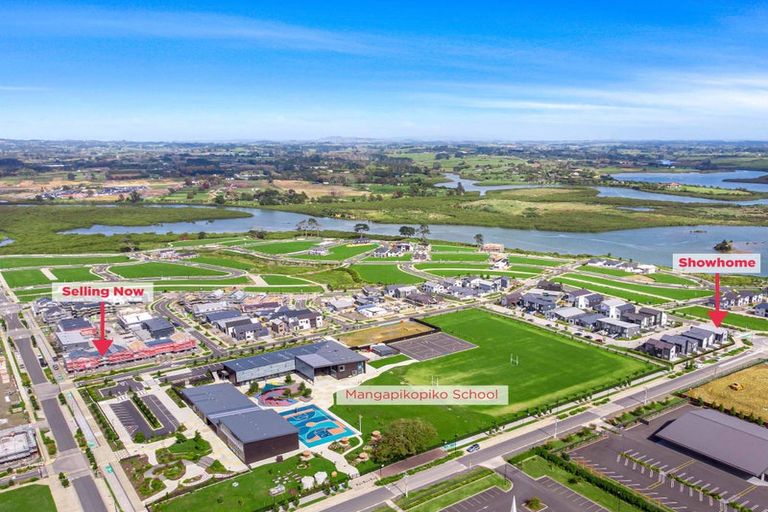 Photo of property in 6 Port Way, Rosehill, Papakura, 2113