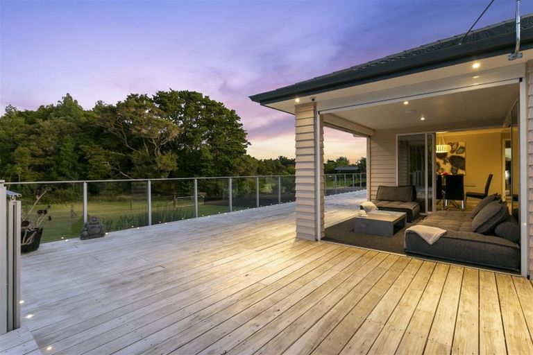 Photo of property in 21 Kahika Grove, Huapai, Kumeu, 0810