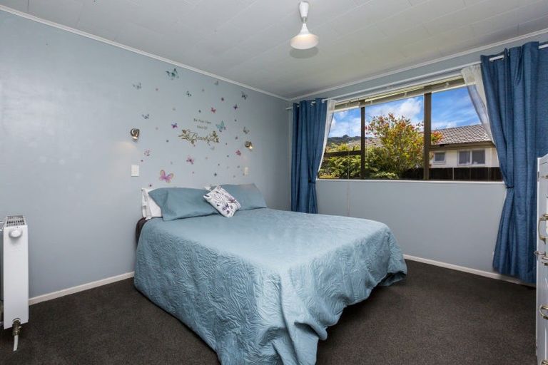 Photo of property in 11 Roband Crescent, Brown Owl, Upper Hutt, 5018