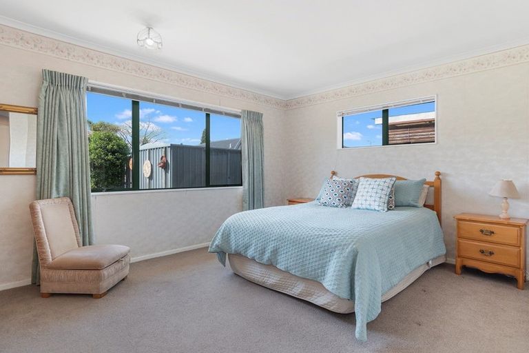 Photo of property in 10 James Henry Avenue, Papamoa Beach, Papamoa, 3118