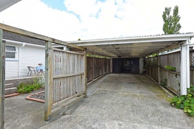 Photo of property in 29 Oxford Crescent, Ebdentown, Upper Hutt, 5018