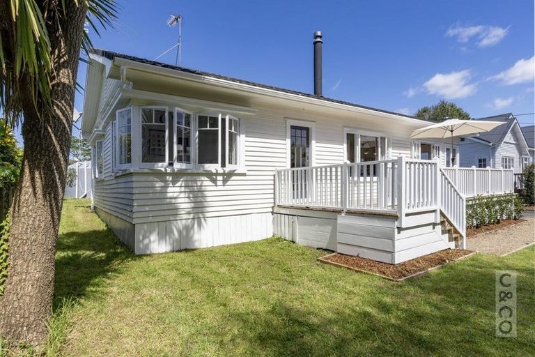 Photo of property in 10 Princes Street, Riverhead, 0820