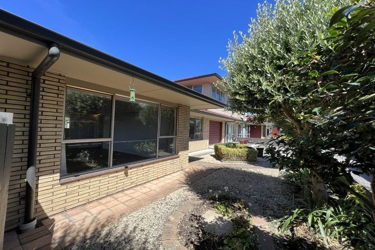 Photo of property in 1/39 Searells Road, Strowan, Christchurch, 8052