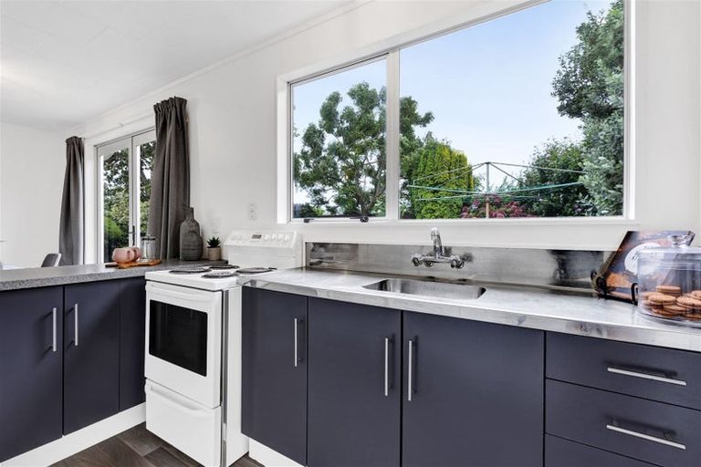 Photo of property in 2/18 Culzean Grove, Bell Block, New Plymouth, 4312