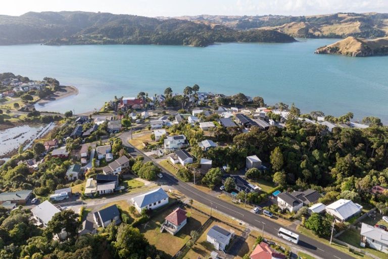 Photo of property in 8b Government Road, Raglan, 3225