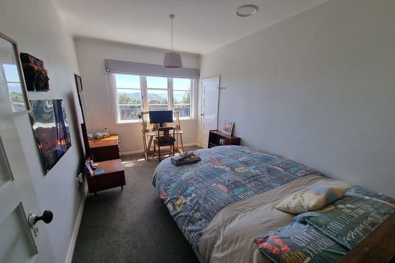 Photo of property in 102 Tannadyce Street, Strathmore Park, Wellington, 6022