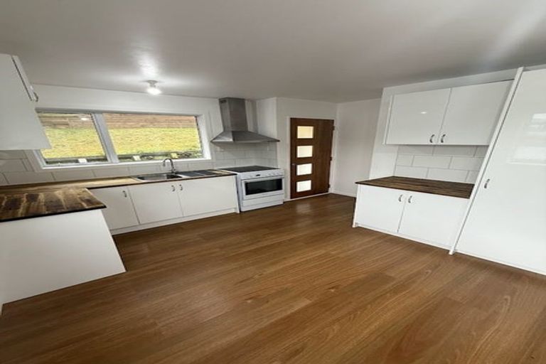 Photo of property in 1/6 Naseby Grove, Wainuiomata, Lower Hutt, 5014