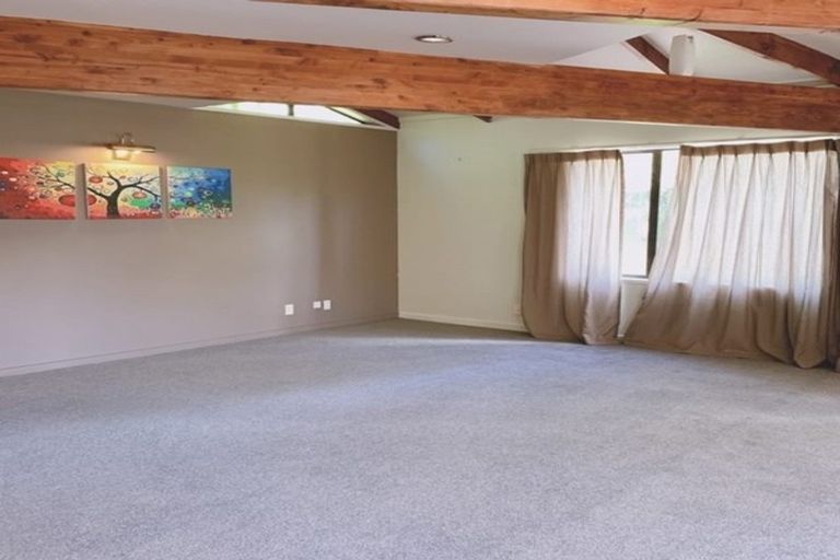 Photo of property in 5 Telephone Road, Birkenhead, Auckland, 0626