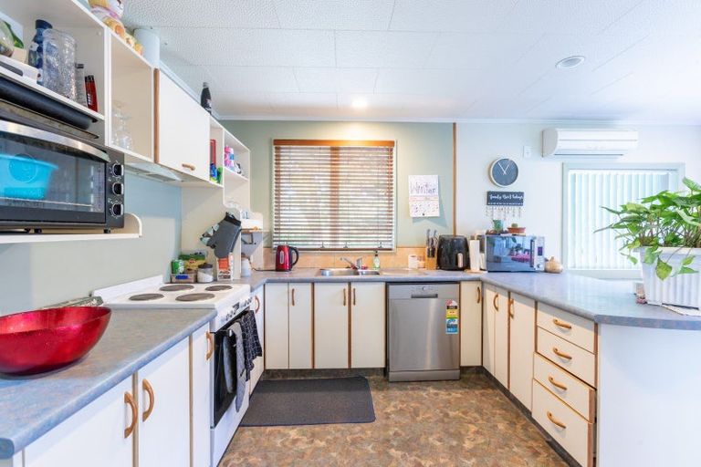 Photo of property in 148 Adelaide Road, Dannevirke, 4930