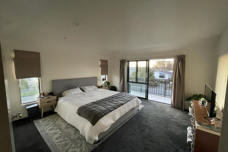 Photo of property in 1 Trist Place, Edgeware, Christchurch, 8013