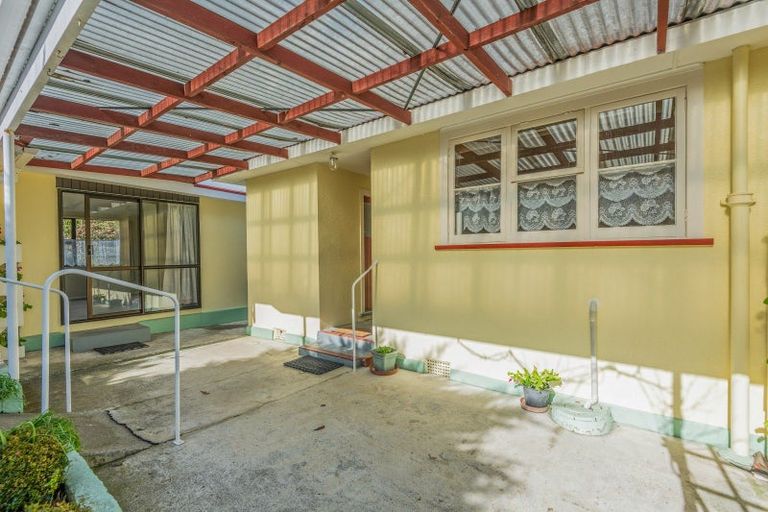 Photo of property in 76 Mclean Street, Woodville, 4920