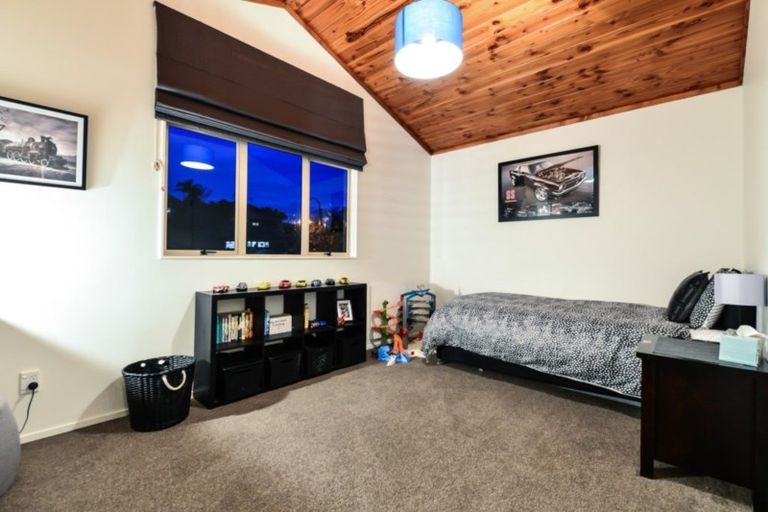 Photo of property in 28 Greenfield Drive, Western Heights, Hamilton, 3200