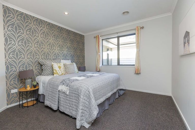 Photo of property in 115 Amesbury Drive, Churton Park, Wellington, 6037