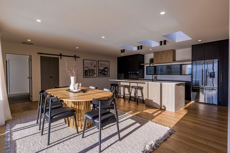 Photo of property in 37 Ruapehu Street, Paraparaumu, 5032