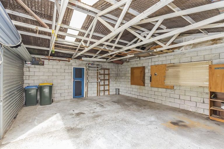 Photo of property in 52 Mungavin Avenue, Ranui, Porirua, 5024