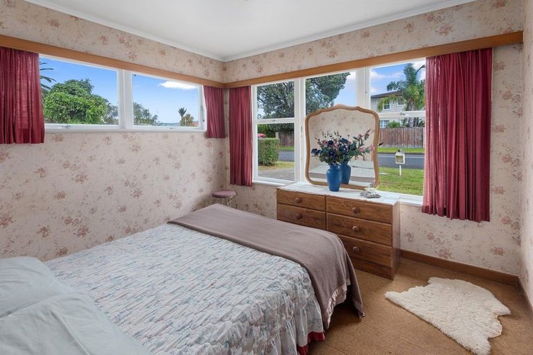 Photo of property in 1 Kowhai Park Road, Maunu, Whangarei, 0110