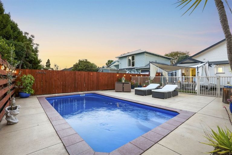 Photo of property in 93 Te Aroha Street, Hamilton East, Hamilton, 3216