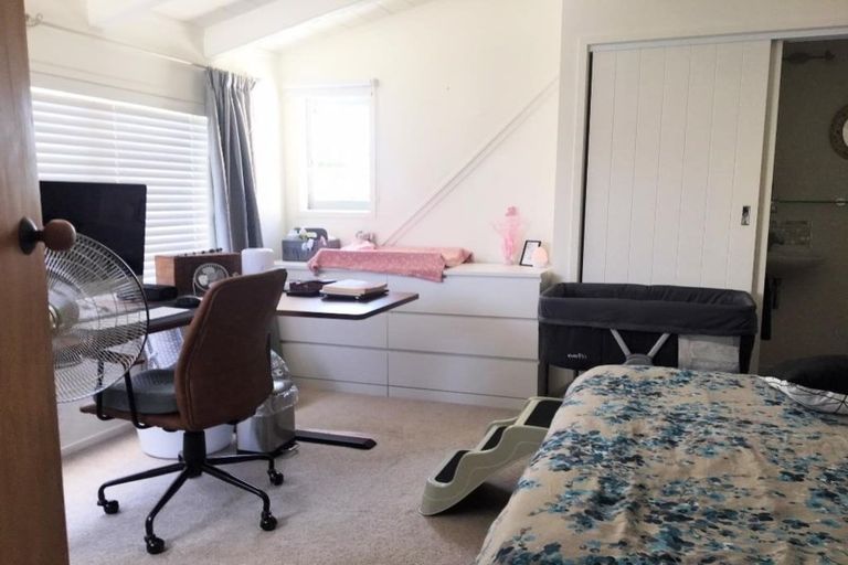 Photo of property in 27 Hastings Parade, Devonport, Auckland, 0624