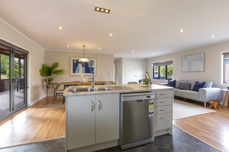 Photo of property in 2a Symmans Lane, Otane, 4277