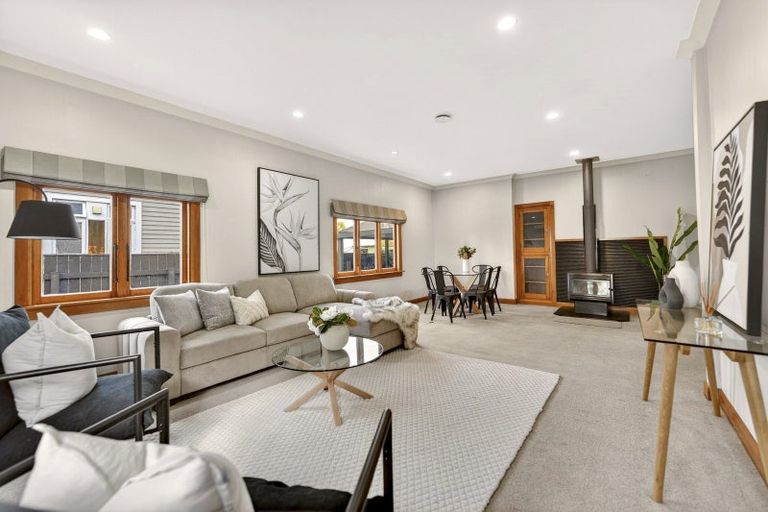 Photo of property in 48 Manapouri Crescent, Hokowhitu, Palmerston North, 4410