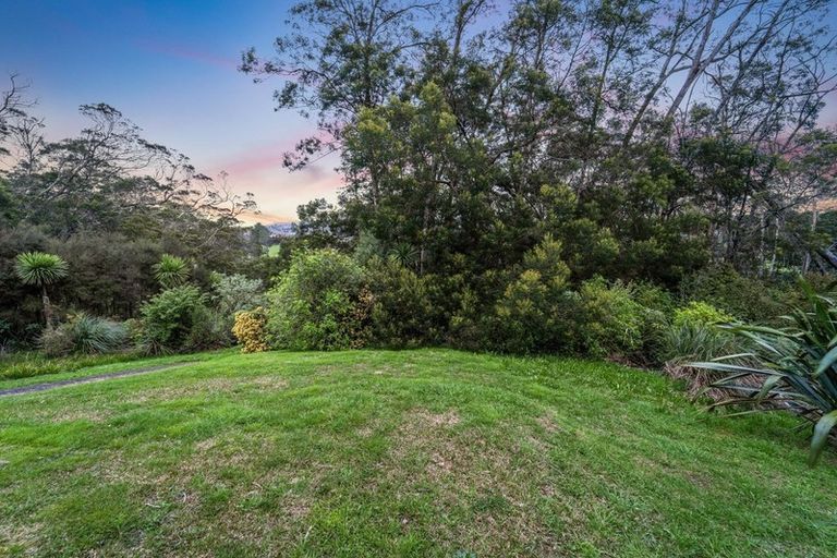 Photo of property in 120 Tiriwa Drive, Massey, Auckland, 0614
