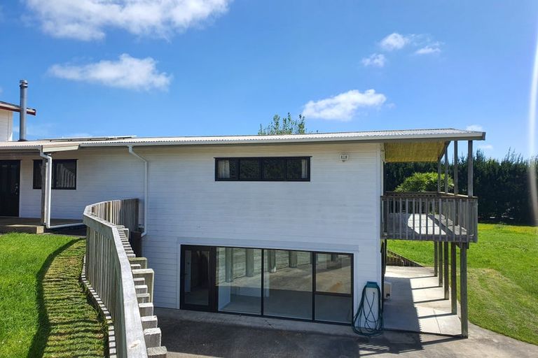 Photo of property in 144 Taupaki Road, Taupaki, Henderson, 0782