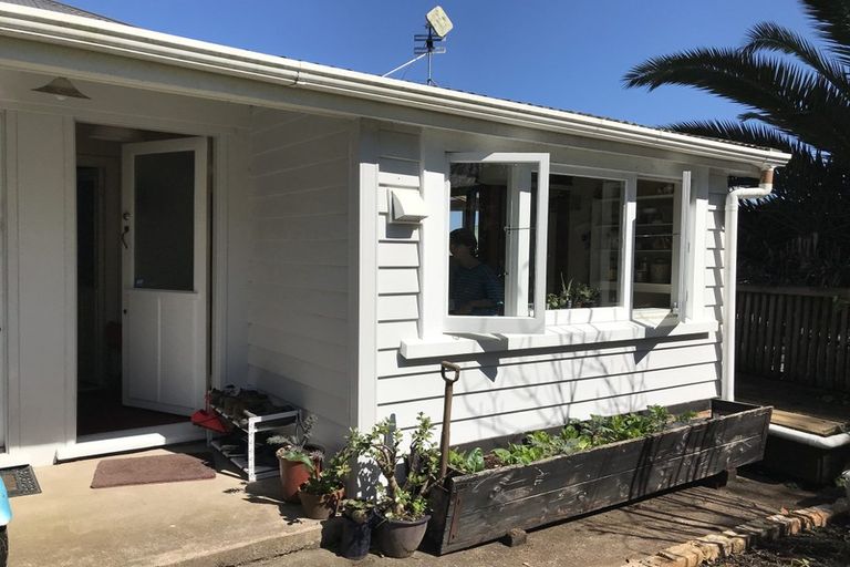 Photo of property in 2/64 King Street, Kingsland, Auckland, 1021