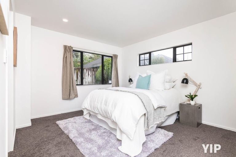 Photo of property in 2/10 Pohutukawa Street, Woburn, Lower Hutt, 5010