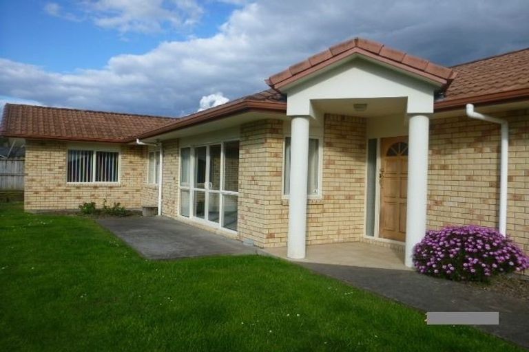 Photo of property in 52 Milson Drive, Papakura, 2110