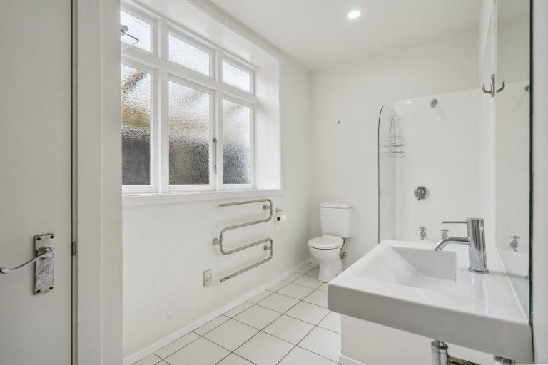 Photo of property in 24 Charlotte Avenue, Brooklyn, Wellington, 6021