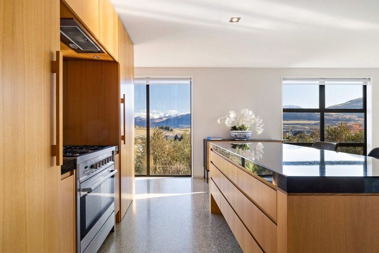 Photo of property in 1 Mckellar Drive, Jacks Point, Queenstown, 9371