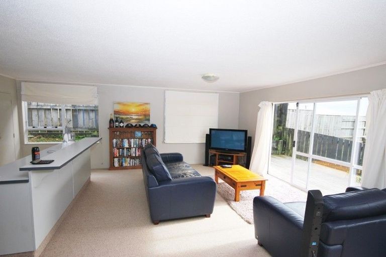 Photo of property in 16a Nalanda Crescent, Broadmeadows, Wellington, 6035