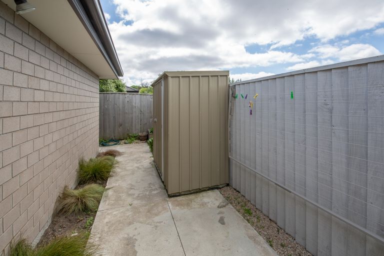 Photo of property in 18 Munich Place, Bromley, Christchurch, 8062