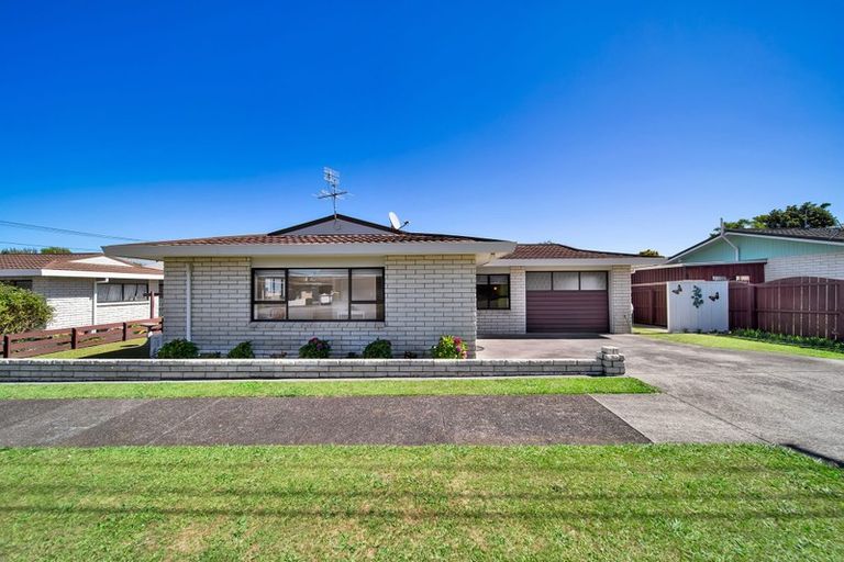 Photo of property in 1 Price Street, Westown, New Plymouth, 4310