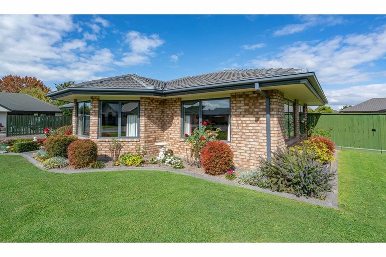 Photo of property in 75 Clearbrook Lane, Rangiora, 7400