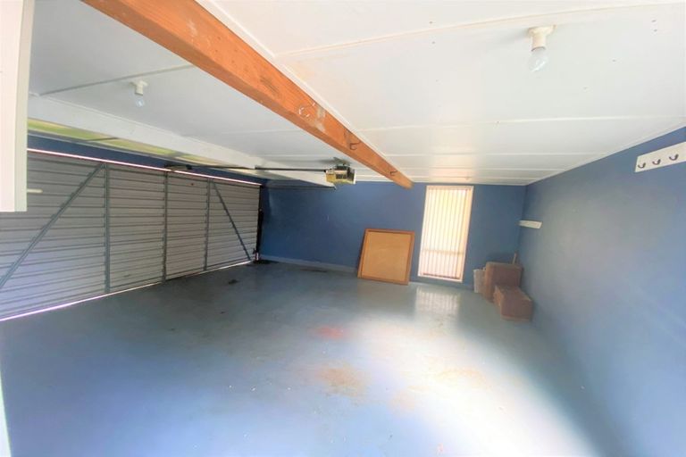 Photo of property in 15 Chatswood Place, Bishopdale, Christchurch, 8051