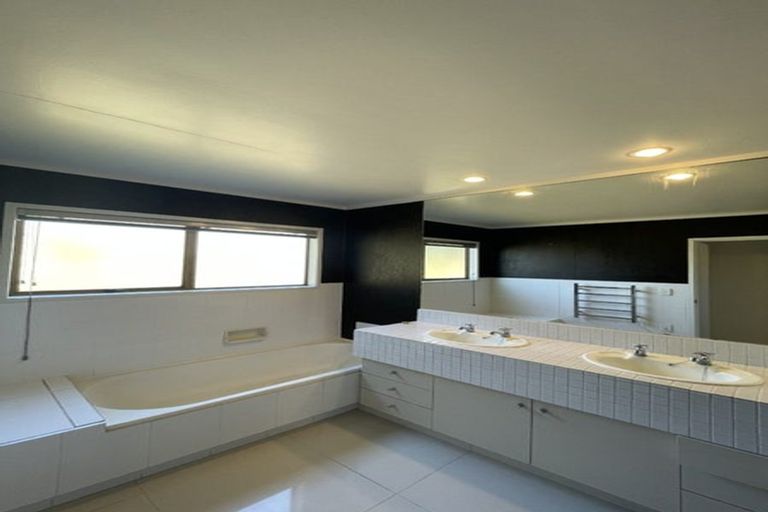 Photo of property in 64 James Cook Drive, Welcome Bay, Tauranga, 3112