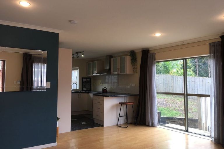 Photo of property in 22 Lynden Avenue, Hillcrest, Auckland, 0627