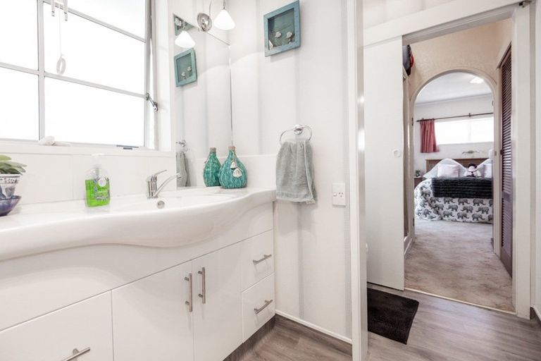 Photo of property in 1010 Garry Street, Raureka, Hastings, 4120