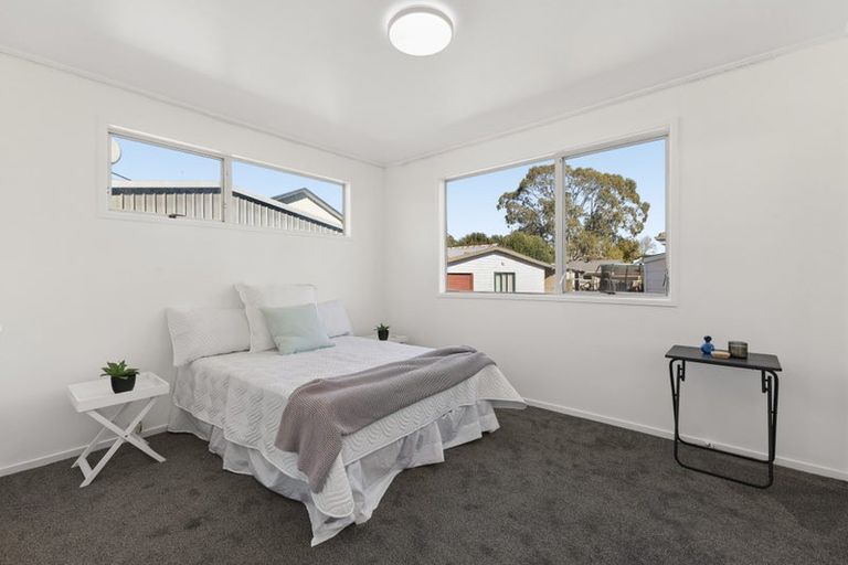 Photo of property in 7 Pushon Place, Clendon Park, Auckland, 2103