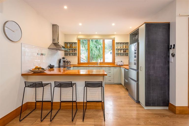 Photo of property in 4 Ripon Street, Lyttelton, 8082