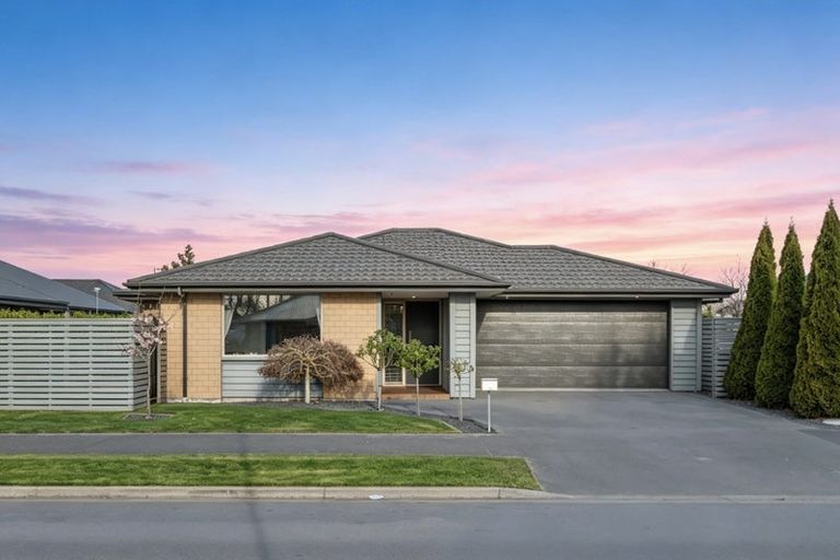 Photo of property in 77 Whincops Road, Halswell, Christchurch, 8025